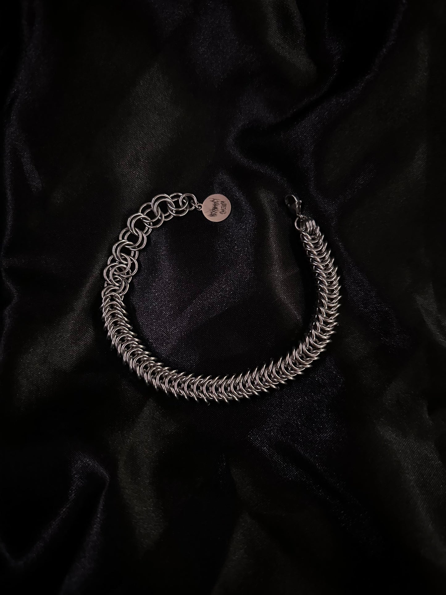 𝕭𝖆𝖗𝖔𝖓 𝕭𝖑𝖔𝖔𝖉 𝕭𝖗𝖆𝖈𝖊𝖑𝖊𝖙