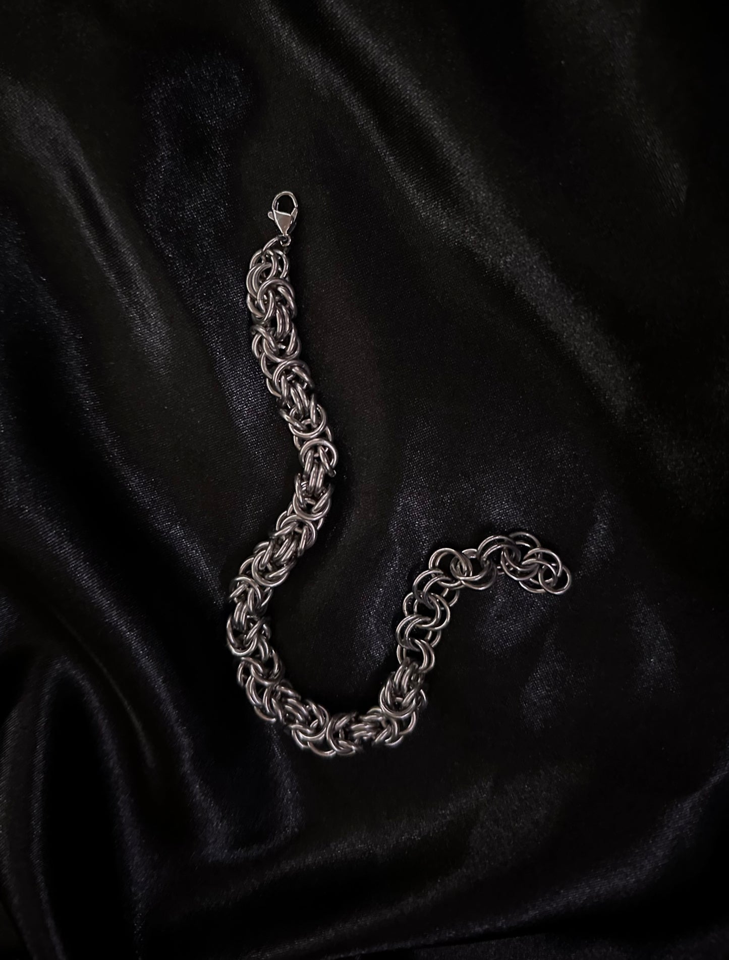 𝕬𝖙𝖗𝖊𝖆𝖚𝖘 𝕭𝖗𝖆𝖈𝖊𝖑𝖊𝖙